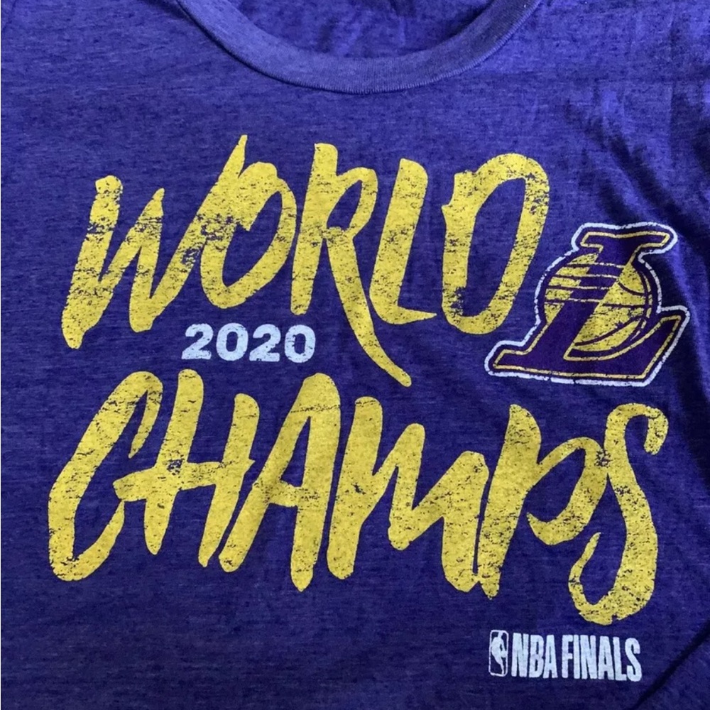 Majestic NBA Finals Los Angeles Lakers Champions 2020 Purple T-Shirt Large NWOT